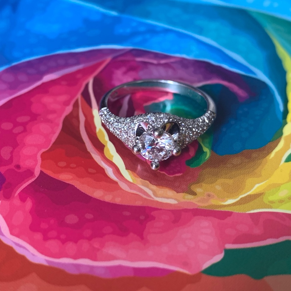 Diamond ring - Picture 2 of 8